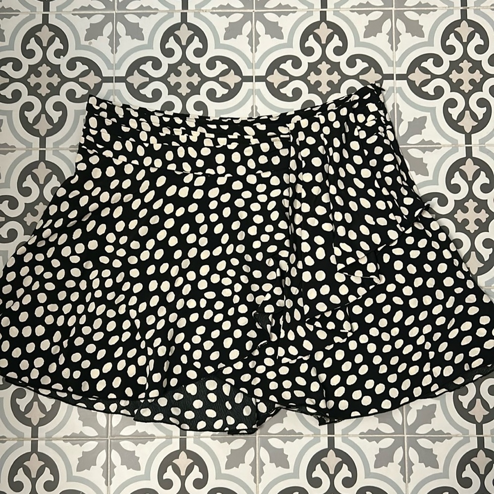 Zara silk tired mini skirt in black and white polka dot sz xl NBW NWT